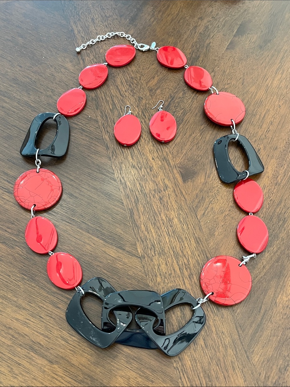Chico's Bold Red and Black Resin Link Necklace with Drop Earrings